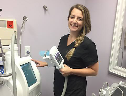 jordan providing coolsculpting treatment